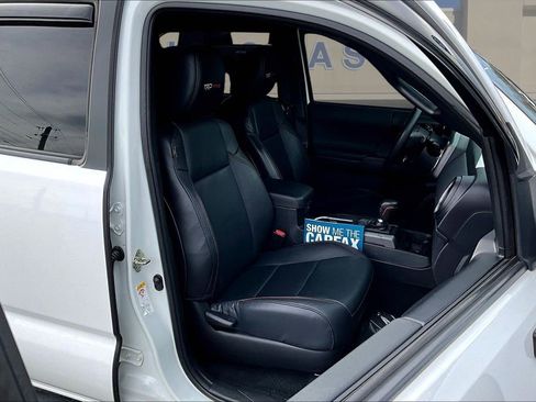 Used 2018 Toyota Tacoma TRD Pro image 30