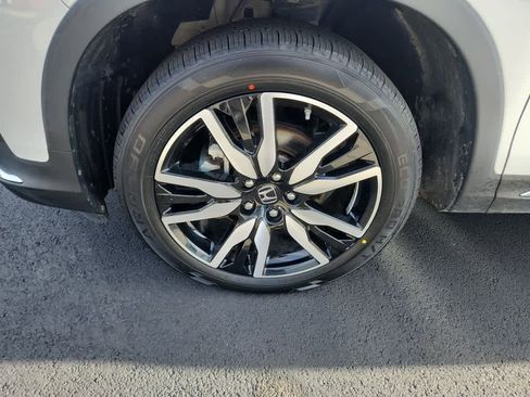 Used 2022 Honda Pilot Touring image 12
