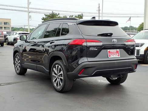 Certified 2025 Toyota Corolla Cross XLE FWD image 6