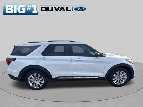 Used 2025 Ford Explorer Platinum RWD image 6