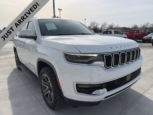 Used 2022 Jeep Wagoneer Series III w/ Convenience Group I image 3