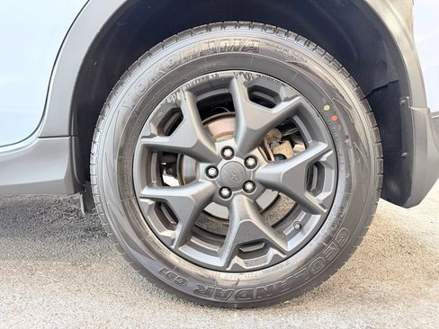 Used 2018 Subaru Crosstrek 2.0i Premium AWD/4WD image 6