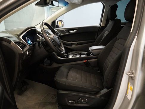Used 2019 Ford Edge SEL image 4