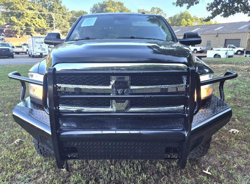 Used 2017 RAM 3500 Tradesman w/ Chrome Appearance Group AWD/4WD image 4
