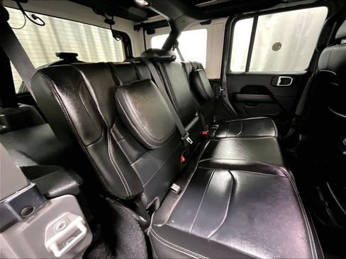 Used 2023 Jeep Wrangler Sahara w/ Cold Weather Group AWD/4WD image 16