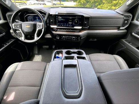 Used 2023 Chevrolet Silverado 1500 LT AWD/4WD image 21