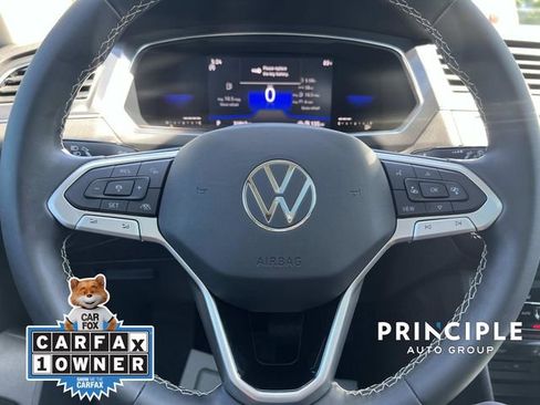 Used 2023 Volkswagen Tiguan SE w/ Panoramic Sunroof Package FWD image 19