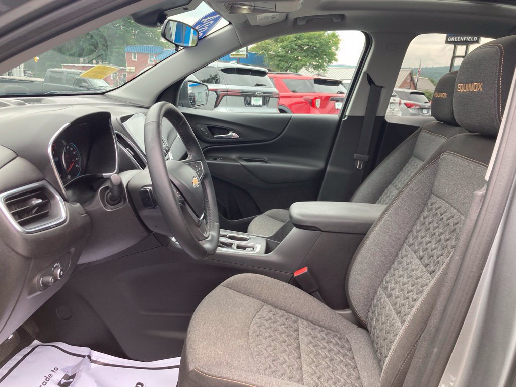 Used 2024 Chevrolet Equinox LT AWD/4WD image 3