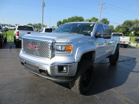 Used 2015 GMC Sierra 1500 SLT w/ Driver Alert Package AWD/4WD image 13