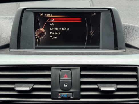 Used 2017 BMW 320i xDrive Sedan image 24