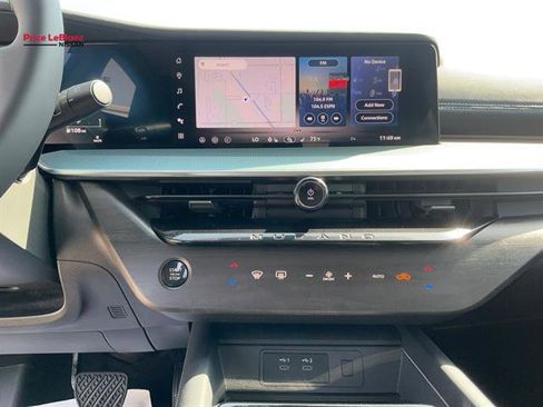 Used 2025 Nissan Murano SL w/ Cargo Package image 12