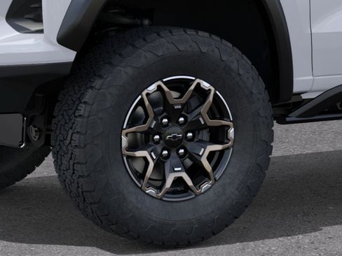 New 2026 Chevrolet Colorado ZR2 w/ Technology Package AWD/4WD image 33