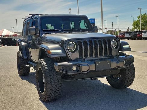 Used 2020 Jeep Wrangler Unlimited Sahara AWD/4WD image 2