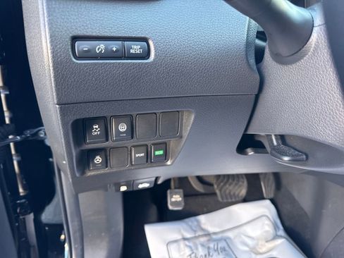 Certified 2022 Nissan Rogue Sport SV image 13