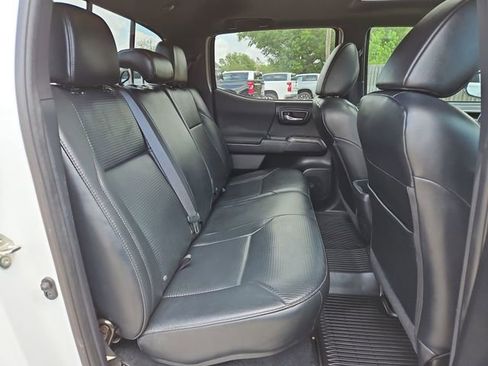 Used 2018 Toyota Tacoma TRD Sport w/ TRD Premium Sport Package image 29