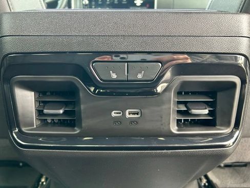 Used 2024 GMC Sierra 3500 AT4 w/ AT4 Premium Plus Package AWD/4WD image 44