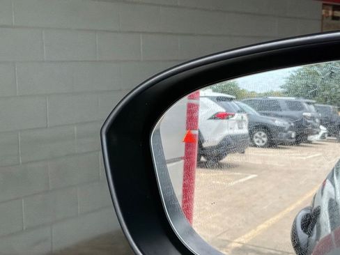 Used 2023 Nissan Rogue S AWD/4WD image 21