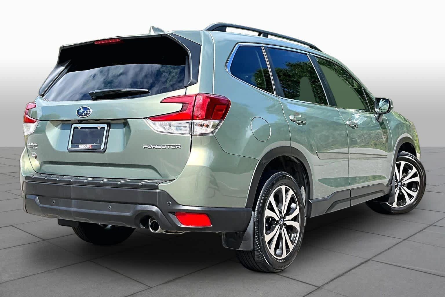 Used 2021 Subaru Forester Limited AWD/4WD image 12