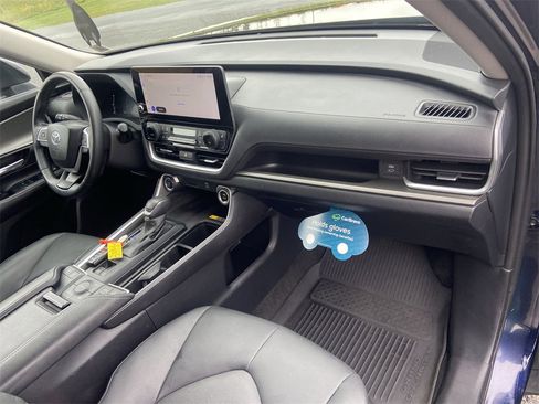 Used 2024 Toyota Grand Highlander XLE image 29