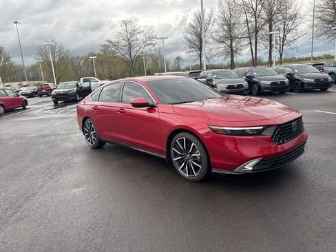 Used 2025 Honda Accord Touring image 7