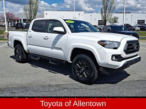 Used 2023 Toyota Tacoma SR5 AWD/4WD image 1