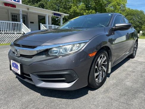 Used 2017 Honda Civic EX image 3