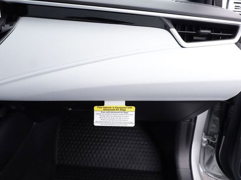 Certified 2025 Toyota Corolla SE w/ SE Premium Package image 39