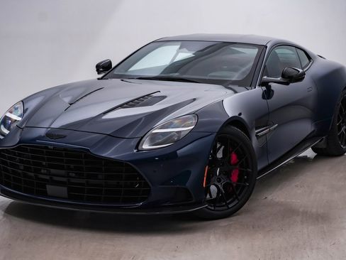 New 2025 Aston Martin Vanquish image 3