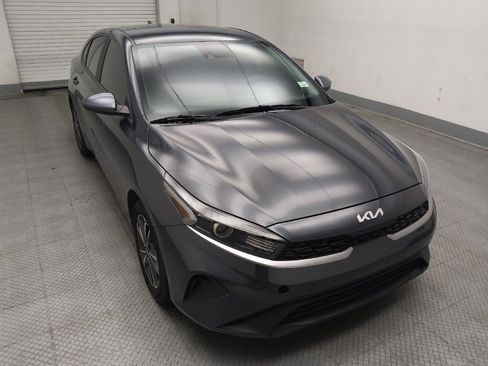 Used 2023 Kia Forte LXS FWD image 13