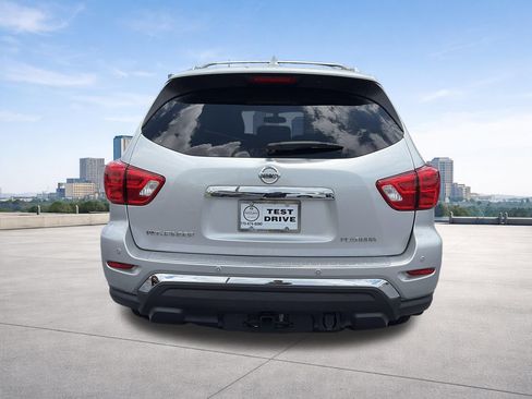 Used 2019 Nissan Pathfinder Platinum w/ Cargo Package FWD image 26