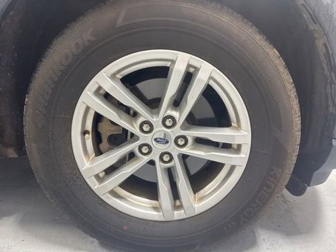 Used 2020 Ford Explorer XLT RWD image 4
