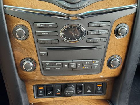 Used 2014 INFINITI QX80 4WD w/ Theater Package image 29
