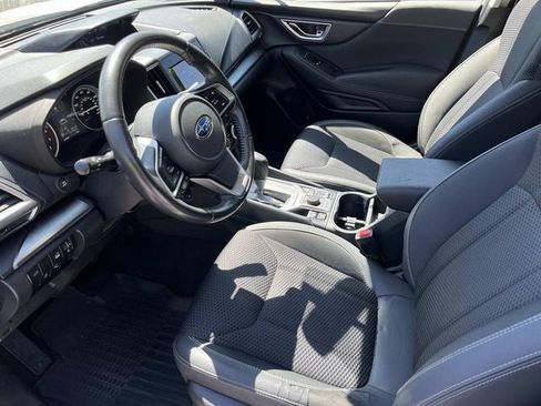 Used 2019 Subaru Forester Premium AWD/4WD image 26