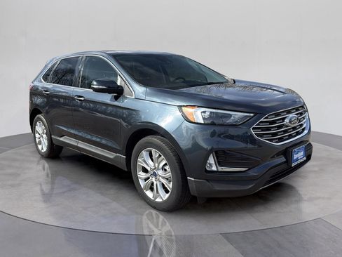 Certified 2022 Ford Edge Titanium AWD/4WD image 9
