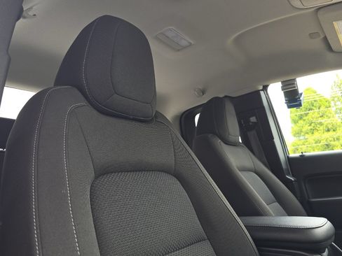 Used 2019 Chevrolet Colorado LT w/ Safety Package AWD/4WD image 16