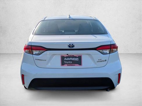 Certified 2024 Toyota Corolla LE image 7