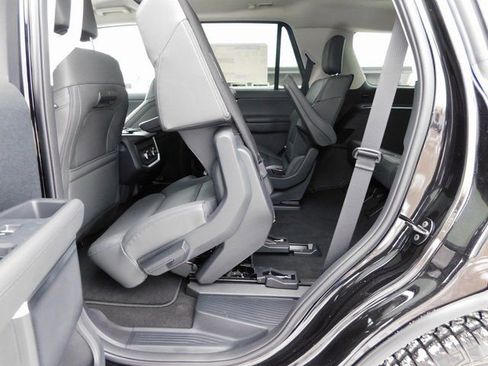 New 2026 Ford Expedition Active image 36