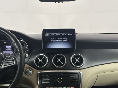 Used 2019 Mercedes-Benz GLA 250 image 17