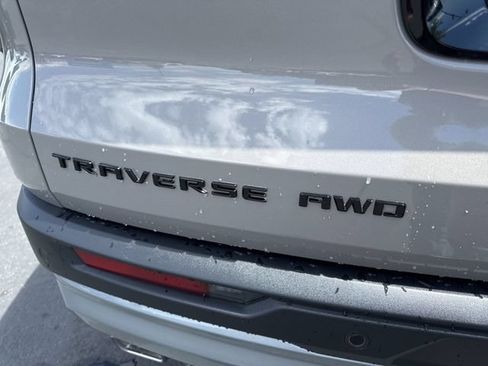 New 2026 Chevrolet Traverse Z71 w/ Enhanced Driving Package AWD/4WD image 11