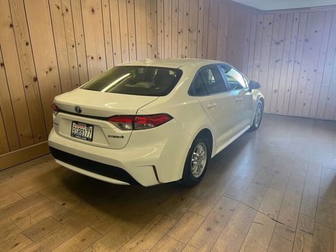 Used 2020 Toyota Corolla LE FWD image 7
