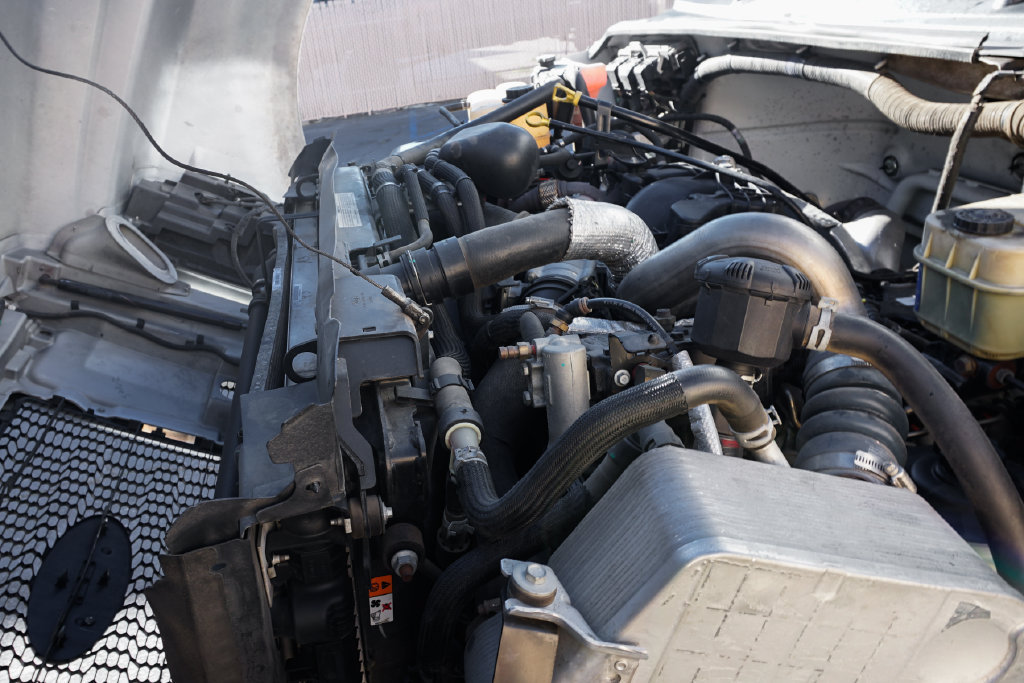Used 2016 Ford F650 2WD Crew Cab Super Duty image 19