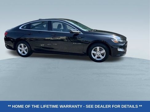 Used 2024 Chevrolet Malibu LT FWD image 2