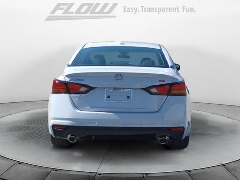 New 2025 Nissan Altima 2.5 SR w/ SR Premium Package image 6