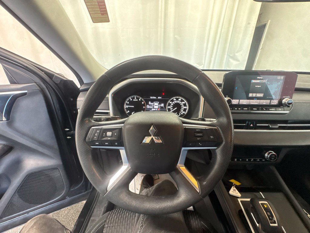 Used 2022 Mitsubishi Outlander ES AWD/4WD image 25