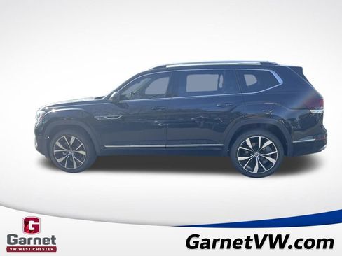 Used 2025 Volkswagen Atlas SEL Premium R-Line image 2