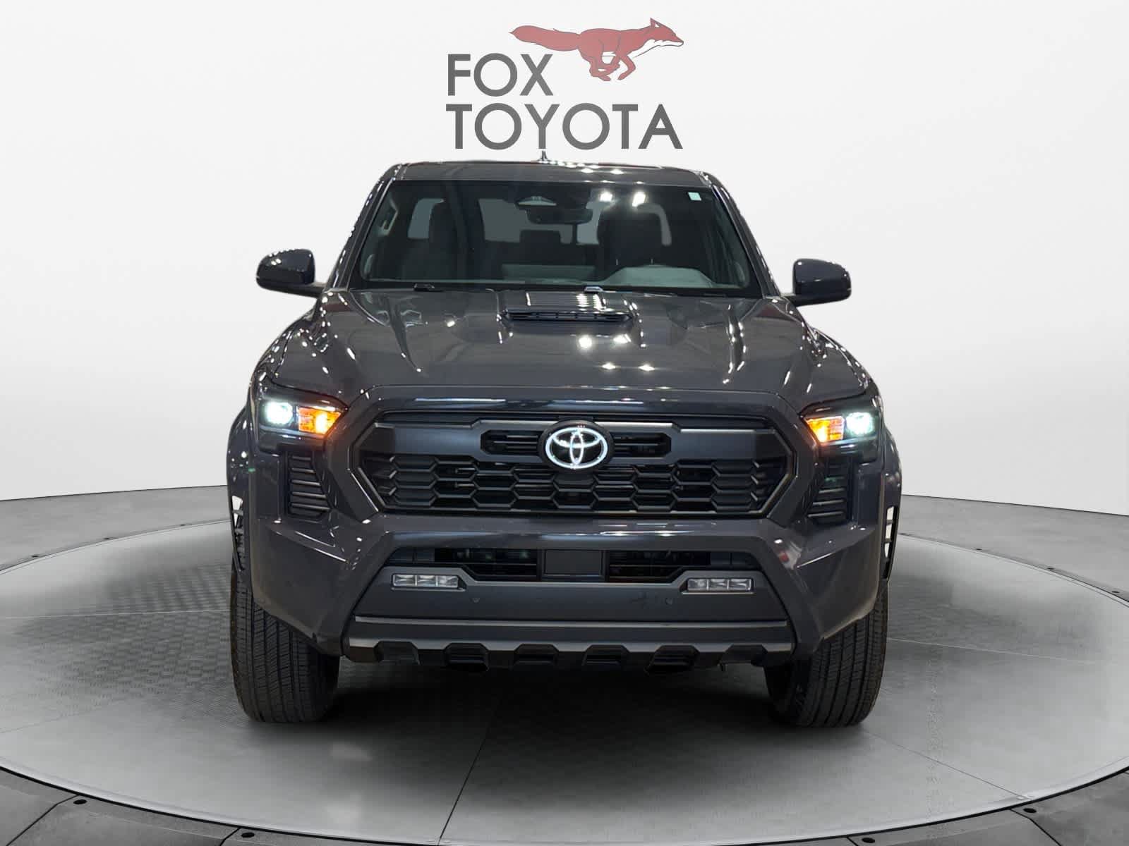 Used 2024 Toyota Tacoma TRD Sport w/ TRD Sport Upgrade Package AWD/4WD image 9