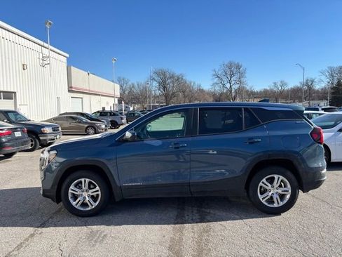 Used 2024 GMC Terrain SLE image 8