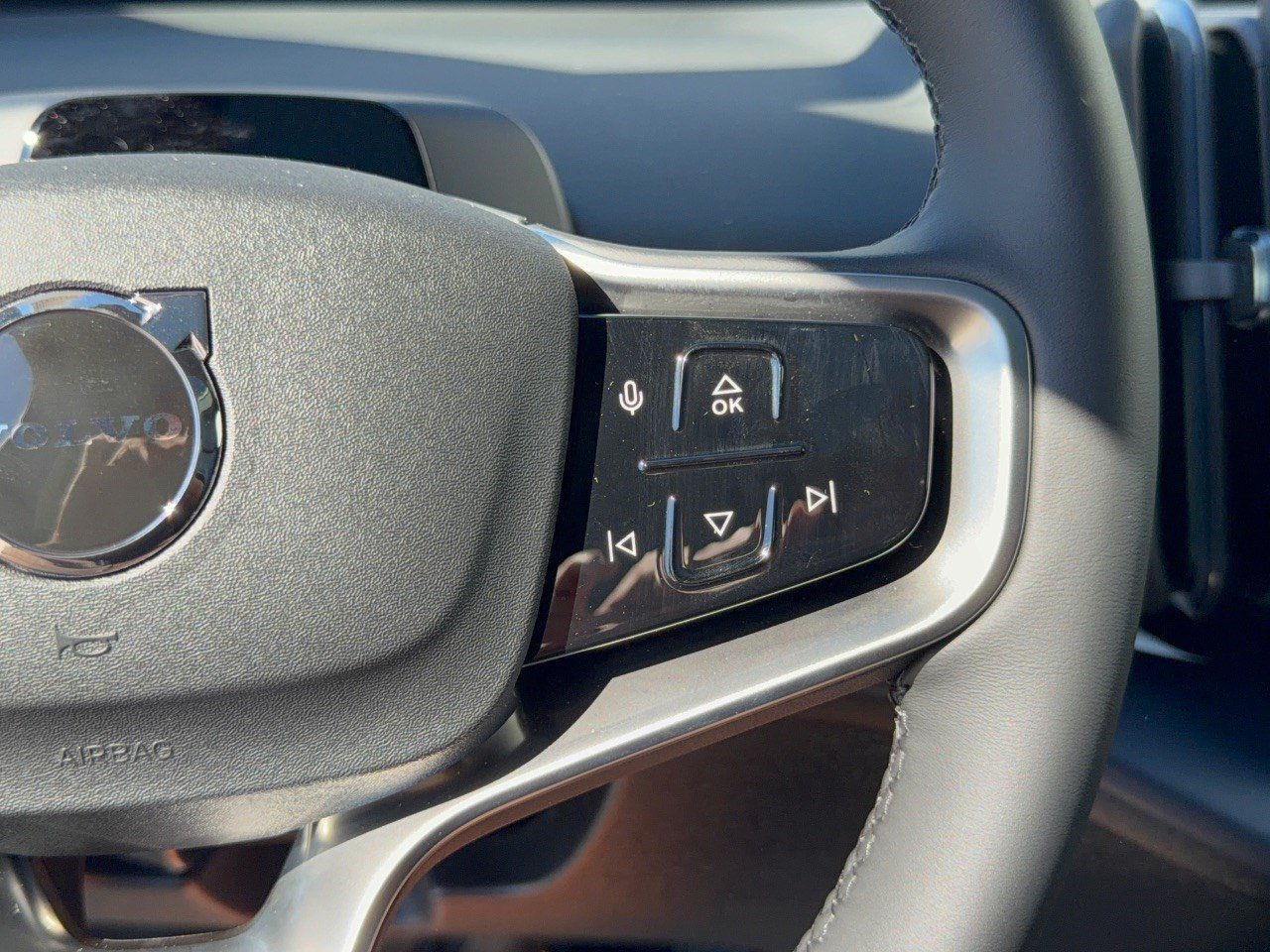 New 2026 Volvo EX30 Plus w/ Climate Package RWD image 19