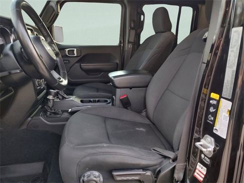 Certified 2022 Jeep Gladiator Sport image 19