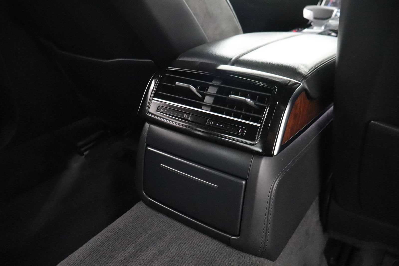 Used 2019 Audi A8 L 3.0T w/ Executive Package AWD/4WD image 29